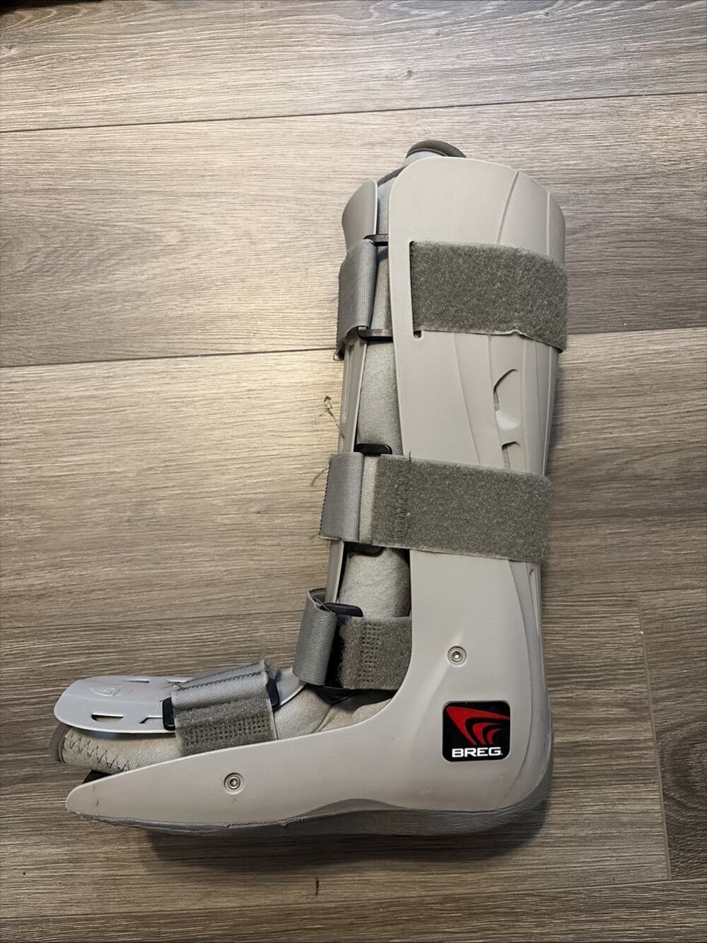 Breg Genesis Full Shell Walking Boot w Pump Orthopedic Walker Boot Size M